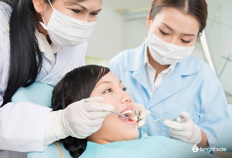 Choosing the Right Teeth Whitening Dental Clinic